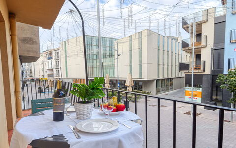 Roses 713: Balcony, Apartment, Iron, Flowerpot, Houseplant, Restaurant, Chair, Awning