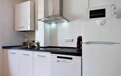 Accommodation:&nbsp;Centro Peatonal Roses 713.2