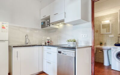 Accommodation:&nbsp;Centro Peatonal Roses 713.1