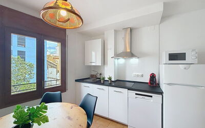 Accommodation:&nbsp;Centro Peatonal Roses 713.2