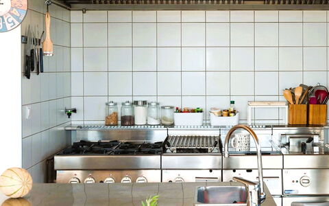 La Dorianzza: Kitchen, Kitchen Appliance, Interior Design, Countertop, Home Appliance, Kitchen Stove, Major Appliance, Cabinetry, Room, Kitchen Sink