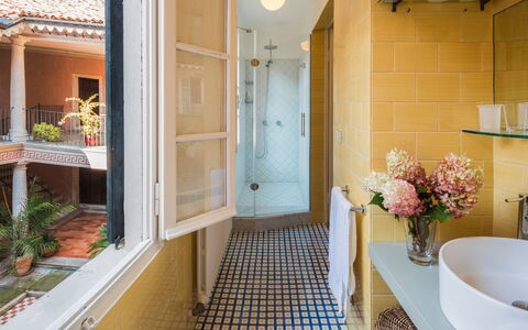Romantica 16: Interior Design, Floor, Plumbing Fixture, Bathroom, Plumbing, Tile, Houseplant, Wood Stain, Design, Toilet Seat
