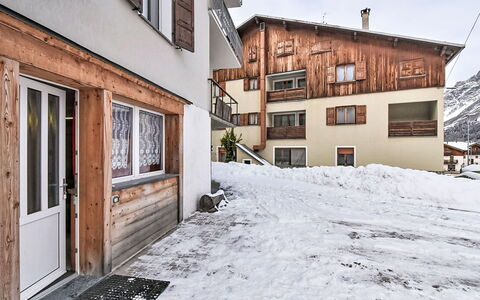 San Pietro Mountain Flat: Furniture, Shade, Porch, Chair, Outdoor Furniture, Outdoor Structure, Eco Hotel, Balcony, Pergola, Deck