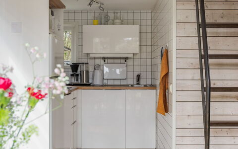 Ringenäs: Kitchen, Flooring, Wood, Interior Design, Kitchen Appliance, Floor, Furniture, Countertop, Major Appliance, Home