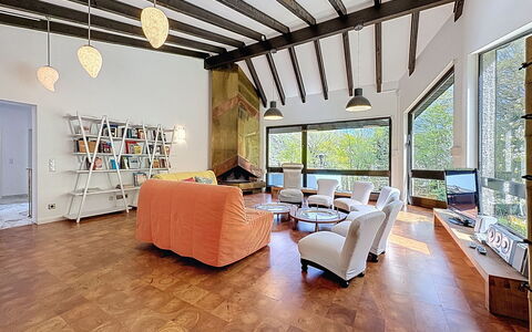 Villa 111 an der Loreley: Furniture, Interior Design, Flooring, Floor, Wall, Couch, Ceiling, Wood, Room, Living Room