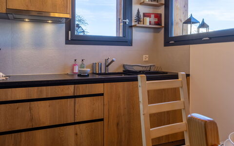 Byzance: Wood, Kitchen, Interior Design, Furniture, Countertop, Cabinetry, Kitchen Appliance, Room, Major Appliance, Wood Stain