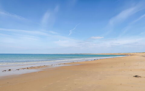 Maison Park Bihan: Sky, Blue, Beach, Water, Daytime, Body Of Water, Natural Environment, Horizon, Coast