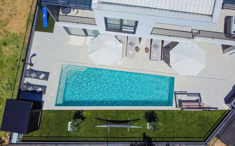 Loparia: Swimming Pool, Resort, Composite Material, Leisure, Eco Hotel, Villa, Estate, Shade, Thermae, Hotel