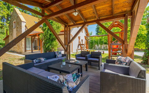 Badacsonyörs 101: Wood, Cottage, Hardwood, Porch, Wood Stain, Shade, Eco Hotel, Garden, Estate, Deck