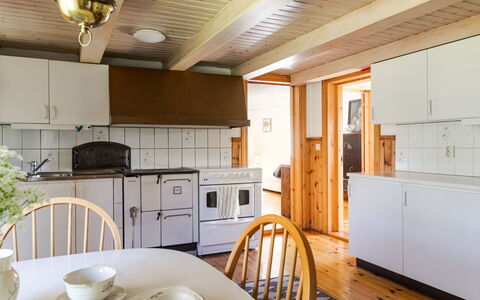 Piggsmåla: Flooring, Interior Design, Floor, Wood, Kitchen, Ceiling, Furniture, Wood Flooring, Countertop, Room