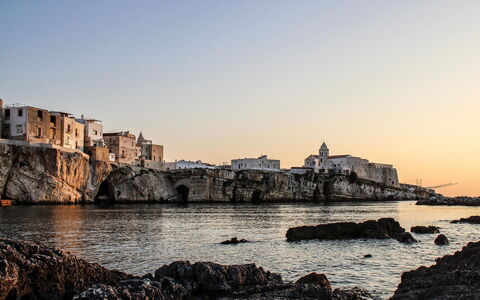 Appartamento Calanca, Marina di Mancaversa: Sky, Body Of Water, Coast, Rock, Horizon, Sea, Coastal And Oceanic Landforms, Dusk, Ocean, Evening