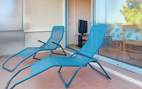 Les Jardins du Soleil: Blue, Outdoor Furniture, Furniture, Sunlounger, Swimming Pool, Chair, Composite Material, Shade, Resort, Chaise Longue