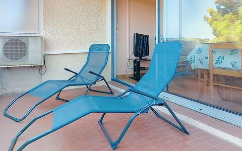 Les Jardins du Soleil: Blue, Outdoor Furniture, Furniture, Sunlounger, Swimming Pool, Chair, Composite Material, Shade, Chaise Longue, Resort
