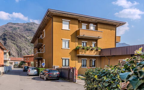 Como Lake Blu & Green: Building, Residential Area, Architecture, Town, House, Home, Human Settlement, Hill Station, Mountain Range, Suburb