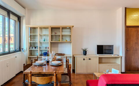 Como Lake Blu & Green: Furniture, Interior Design, Flooring, Wood, Ceiling, Floor, Room, Table, Dining Room, Kitchen & Dining Room Table