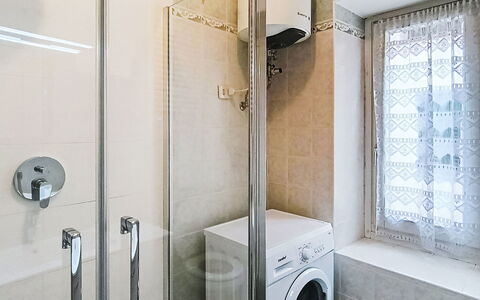 Catherine: Flooring, Floor, Plumbing Fixture, Interior Design, Washing Machine, Bathroom, Room, Tap, Plumbing, Sink