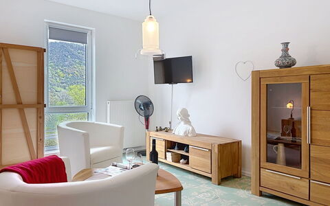 Sankt Goar 3: Furniture, Interior Design, Flooring, Wall, Wood, Floor, Room, Table, Living Room, Home