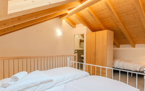 Accommodation:&nbsp;Riflessi 132.3