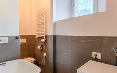 Accommodation:&nbsp;Riflessi 132.3