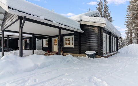 Ylläskumpu 4: Wood, Cottage, House, Home, Door, Hardwood, Garden Buildings, Wood Stain, Log Cabin, Plank