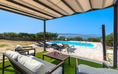 Ria with Heated Pool