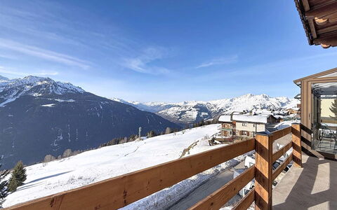 Chalet Shangri-La: Snow, Mountain Range, Winter, Glacial Landform, Hill Station, Freezing, Slope, Balcony, Alps, Ridge