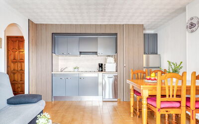 Accommodation:&nbsp;Canal Port Empuries 381.2