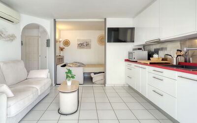 Accommodation:&nbsp;Canal Port Empuries 381.1