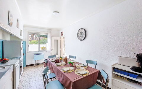 Maison Millet: Interior Design, Furniture, Flooring, Room, Floor, Ceiling, Apartment, Major Appliance, Kitchen, Kitchen & Dining Room Table