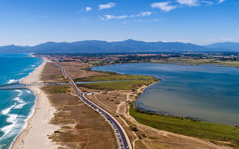 Maison Millet: Water, Water Resources, Body Of Water, Coast, Waterway, Coastal And Oceanic Landforms, Bird'S-Eye View, Aerial Photography, Channel, Ecoregion