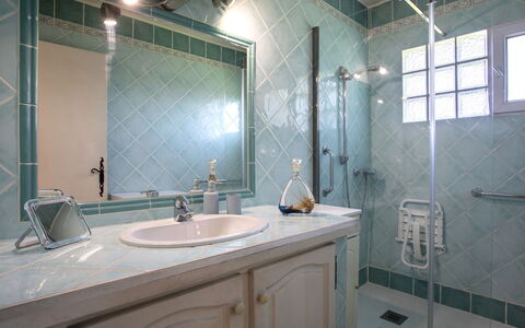 Maison Valensole: Interior Design, Plumbing Fixture, Wall, Flooring, Countertop, Sink, Bathroom, Bathroom Sink, Mirror, Tap