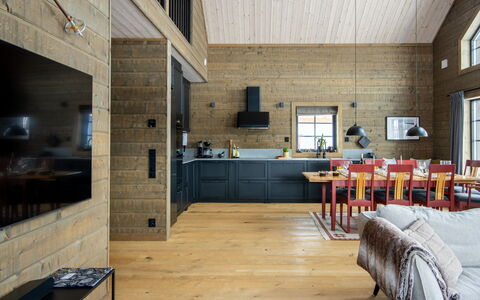 Fjällhemmet: Wood, Cottage, Home, House, Roof, Siding, Winter, Snow, Freezing, Slope