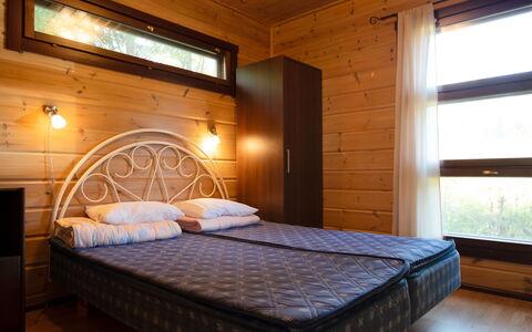 Tiirinniemi 27 a: Wood, Interior Design, Flooring, Floor, Furniture, Ceiling, Bedroom, Room, Bed, Bed Frame