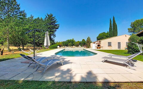 La Maisonnette: Blue, Tree, Shade, Landscaping, Garden, Estate, Swimming Pool, Lawn, Yard, Evergreen