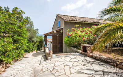 Sainte Lucie Porto Vecchio 700: Flagstone, Landscaping, Shade, Garden, Cobblestone, Estate, Driveway, Eco Hotel, Walkway