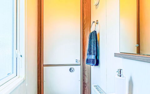 Silversands Retreat: Toilet Seat, Wall, Toilet, Bathroom, Plumbing Fixture, Flooring, Floor, Interior Design, Plumbing, Ceiling