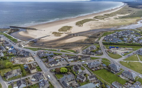 Silversands Retreat: Coast, Coastal And Oceanic Landforms, Shore, Beach, Sea, Aerial Photography, Bay, Ocean, Bird'S-Eye View