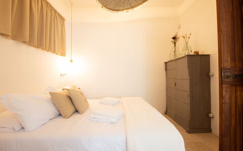 Trulli Valle D'Itria - Martina Franca: Bed, Bedroom, Wall, Interior Design, Bed Sheet, Bedding, Wood, Ceiling, Furniture, Room