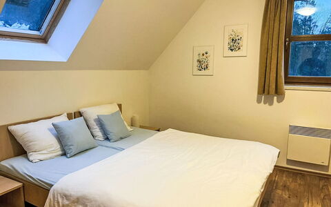 Green Valley Park Stárkov 21: Bed, Interior Design, Bedroom, Wall, Floor, Wood, Flooring, Bed Sheet, Furniture, Bedding