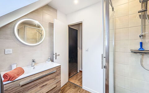 Maison des Mésanges: Flooring, Floor, Wood, Plumbing Fixture, Interior Design, Bathroom Cabinet, Bathroom, Plumbing, Tap, Sink
