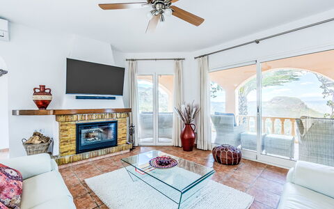 Cortijo Cabrera: Interior Design, Furniture, Ceiling, Flooring, Ceiling Fan, Floor, Living Room, Couch, Apartment, Home