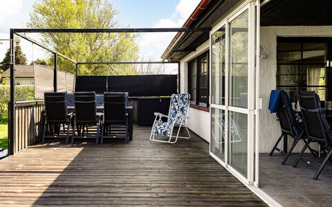 Villshärad: Wood, Furniture, Wood Flooring, Porch, Floor, Flooring, Outdoor Furniture, Deck, Chair, Shade