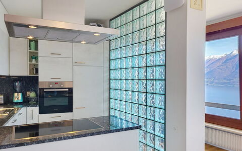 Apt. Tana dei Leoni: Interior Design, Flooring, Glass, Floor, Ceiling, Room, Apartment, Kitchen, Countertop, Daylighting