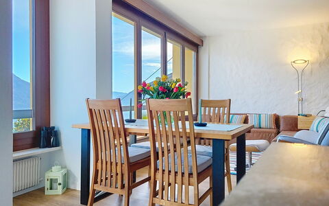 Apt. Tana dei Leoni: Furniture, Interior Design, Flooring, Wood, Ceiling, Room, Floor, Chair, Table, Dining Room
