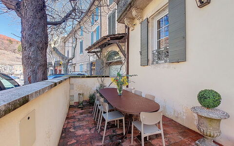 L Ancien Hôtel Creste: Apartment, Urban Design, Balcony, Condominium, Aluminium, Penthouse Apartment