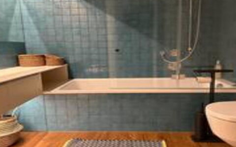 Baren Penthouse: Bathroom, Flooring, Plumbing Fixture, Floor, Interior Design, Tap, Plumbing, Sink, Tile, Bathroom Sink