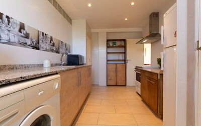 Accommodation:&nbsp;Manacor 40.1