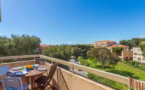 Alisier: House, Residential Area, Home, Roof, Composite Material, Estate, Cottage, Shade, Swimming Pool, Villa