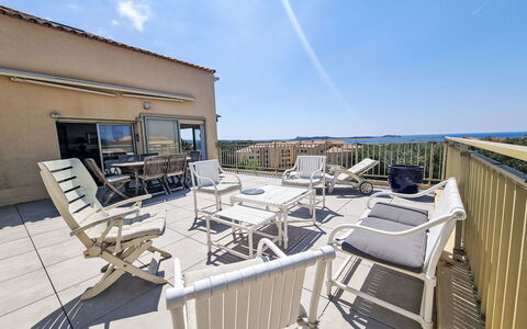 Six Fours la Coudoulière 645: Apartment, Furniture, Home, Chair, Balcony, Outdoor Furniture, Estate, Villa, Eco Hotel, Resort