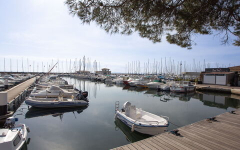 La Londe les Maures 301: Boat, Marina, Watercraft, Boats And Boating--Equipment And Supplies, Dock, Port, Harbor, Naval Architecture, Mast, Channel